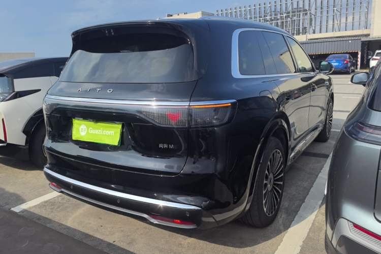 Used Hima AITO M8 2025 Extended-Range Ultra Version 53.4 kWh 6-Seater Edition Rear Right 45 Deg
