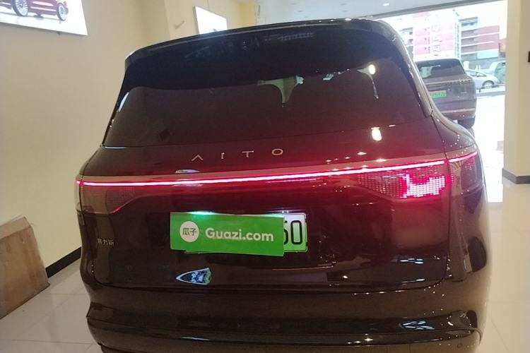 Used Hima AITO M8 2025 Extended-Range Max+ Version 53.4 kWh 6-Seater Edition Rear