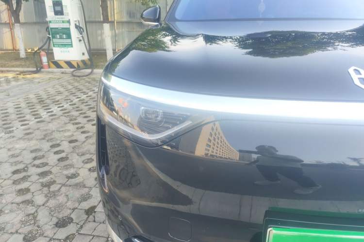 Used Hima AITO M8 2025 Extended-Range Max+ Version 53.4 kWh 6-Seater Edition Right Front Headlight