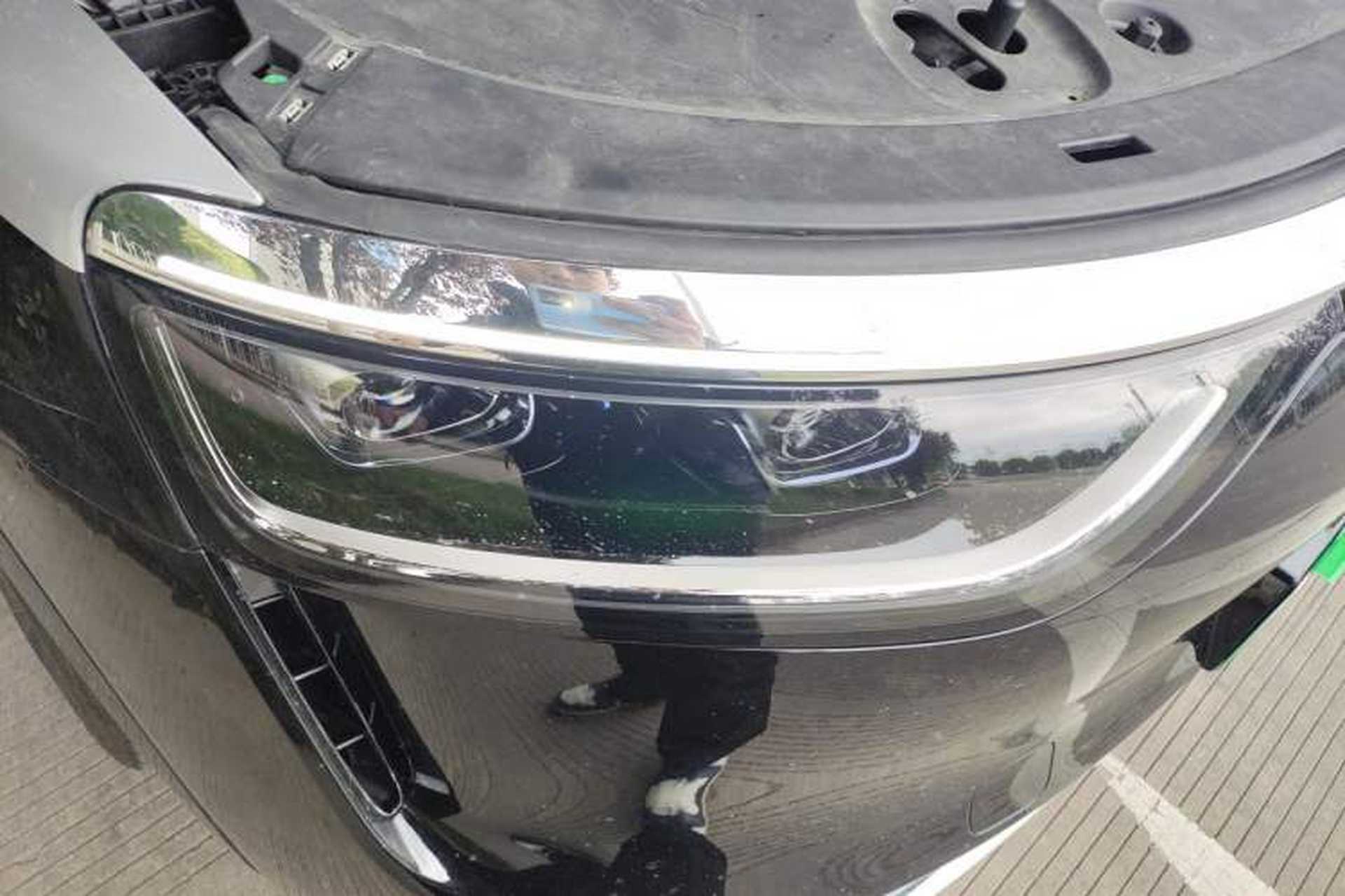 Used Hima AITO M8 2025 Extended-Range Max+ Version 53.4 kWh 5-Seater Edition Right Front Headlight