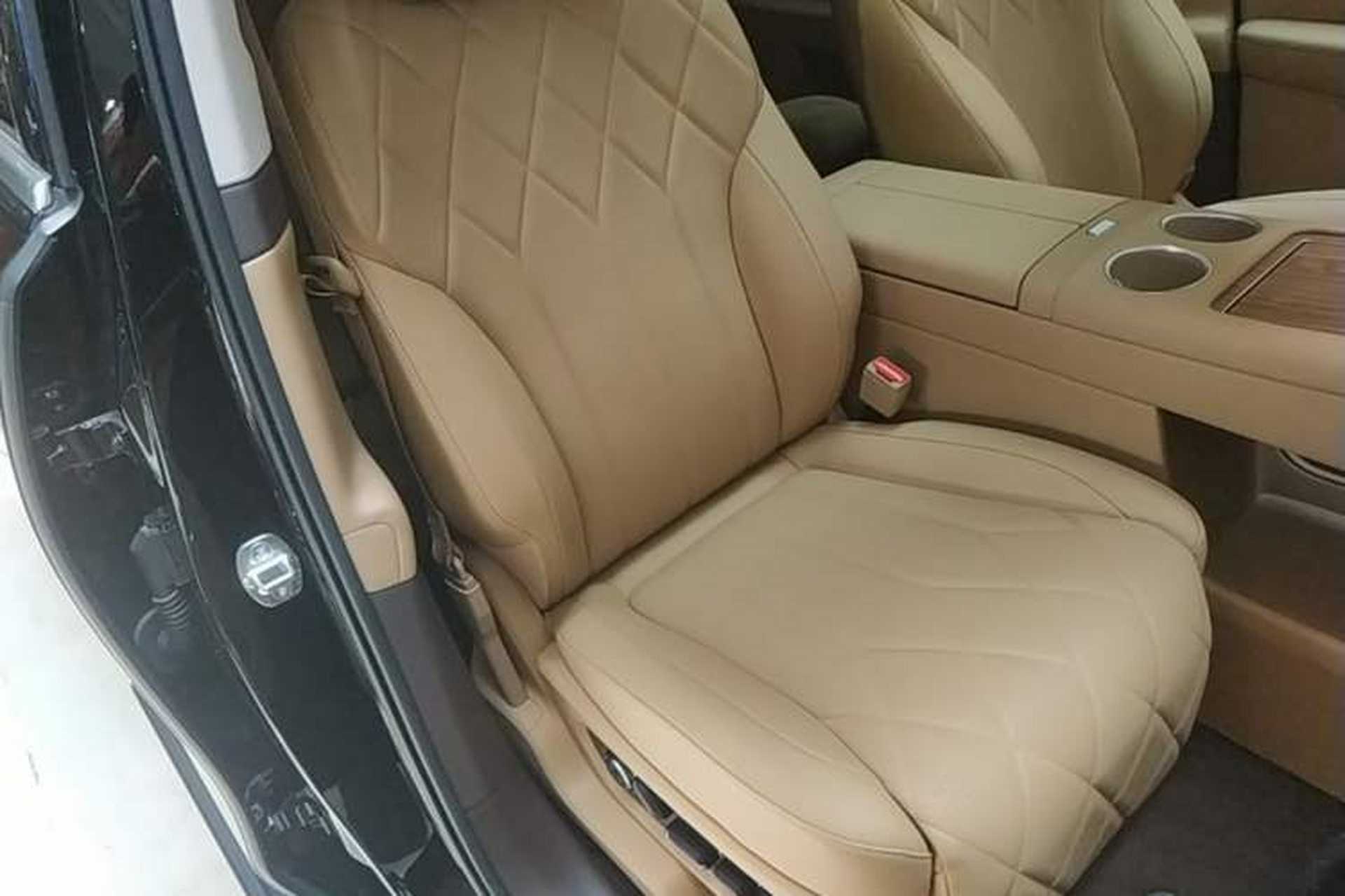 Used Hima AITO M8 2025 Extended-Range Ultra Version 53.4 kWh 6-Seater Edition Right Front Seat