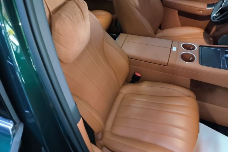 Used Hima AITO M8 2025 Extended-Range Ultra Version 53.4 kWh 6-Seater Edition Right Front Seat
