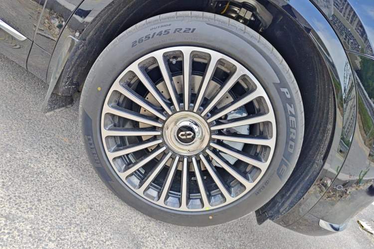Used Hima AITO M8 2025 Model Range-Extender Max Edition 53.4 kWh, 5-seat version (896-line LiDAR) Right Front Wheel Hub