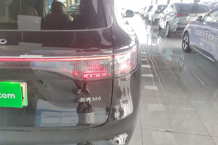 Used Hima AITO M8 2025 Extended-Range Ultra Version 53.4 kWh 6-Seater Edition Right Rear Taillight