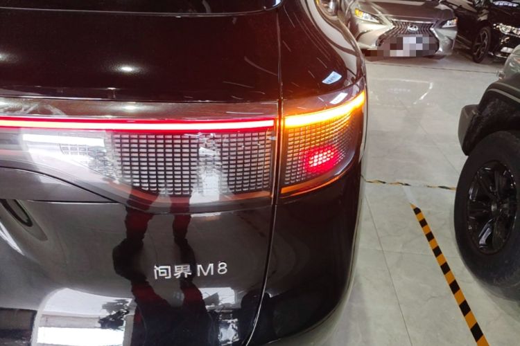 Used Hima AITO M8 2025 Extended-Range Max+ Version 53.4 kWh 6-Seater Edition Right Rear Taillight