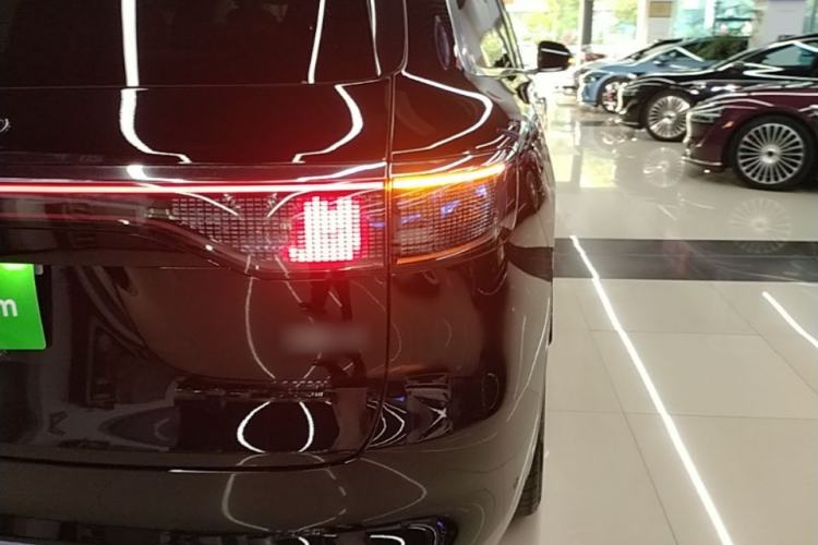 Used Hima AITO M8 2025 Extended-Range Max+ Version 53.4 kWh 5-Seater Edition Right Rear Taillight