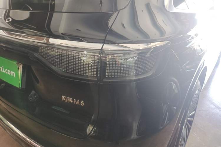 Used Hima AITO M8 2025 Extended-Range Ultra Version 53.4 kWh 6-Seater Edition Right Rear Taillight