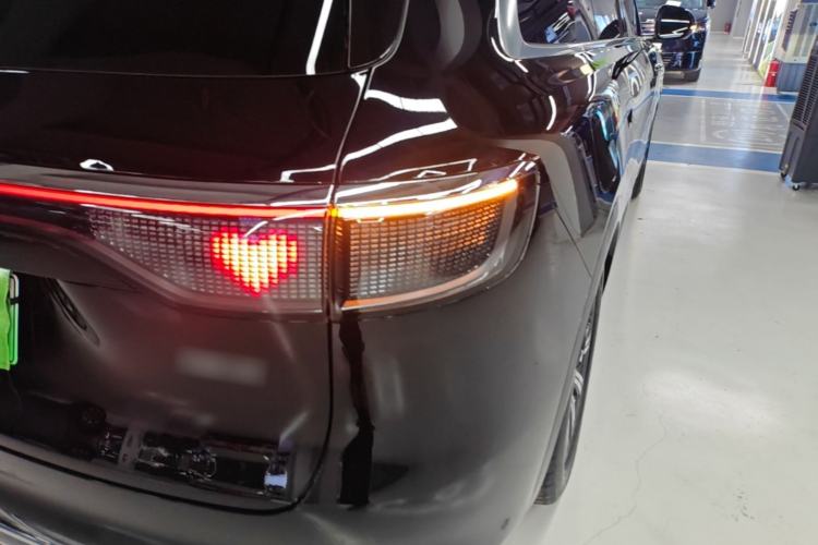 Used Hima AITO M8 2025 Extended-Range Max+ Version 53.4 kWh 6-Seater Edition Right Rear Taillight
