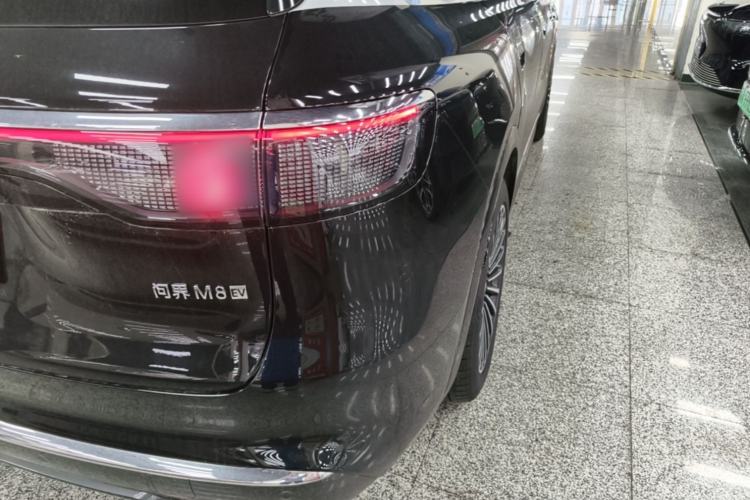 Used Hima AITO M8 2025 Model Pure Electric Max+ Five-Seat Long-Range Version Right Rear Taillight