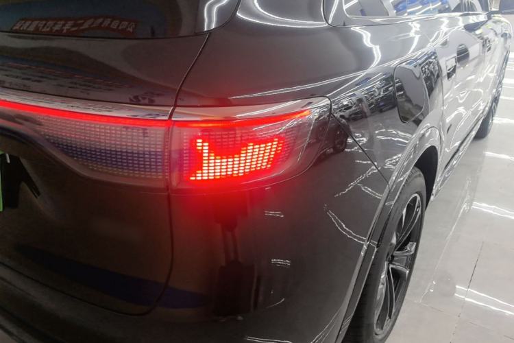 Used Hima AITO M8 2025 Extended-Range Ultra Version 53.4 kWh 5-Seater Edition Right Rear Taillight