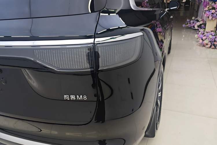 Used Hima AITO M8 2025 Extended-Range Max+ Version 53.4 kWh 6-Seater Edition Right Rear Taillight