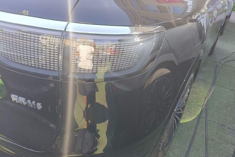 Used Hima AITO M8 2025 Extended-Range Ultra Version 53.4 kWh 5-Seater Edition Right Rear Taillight