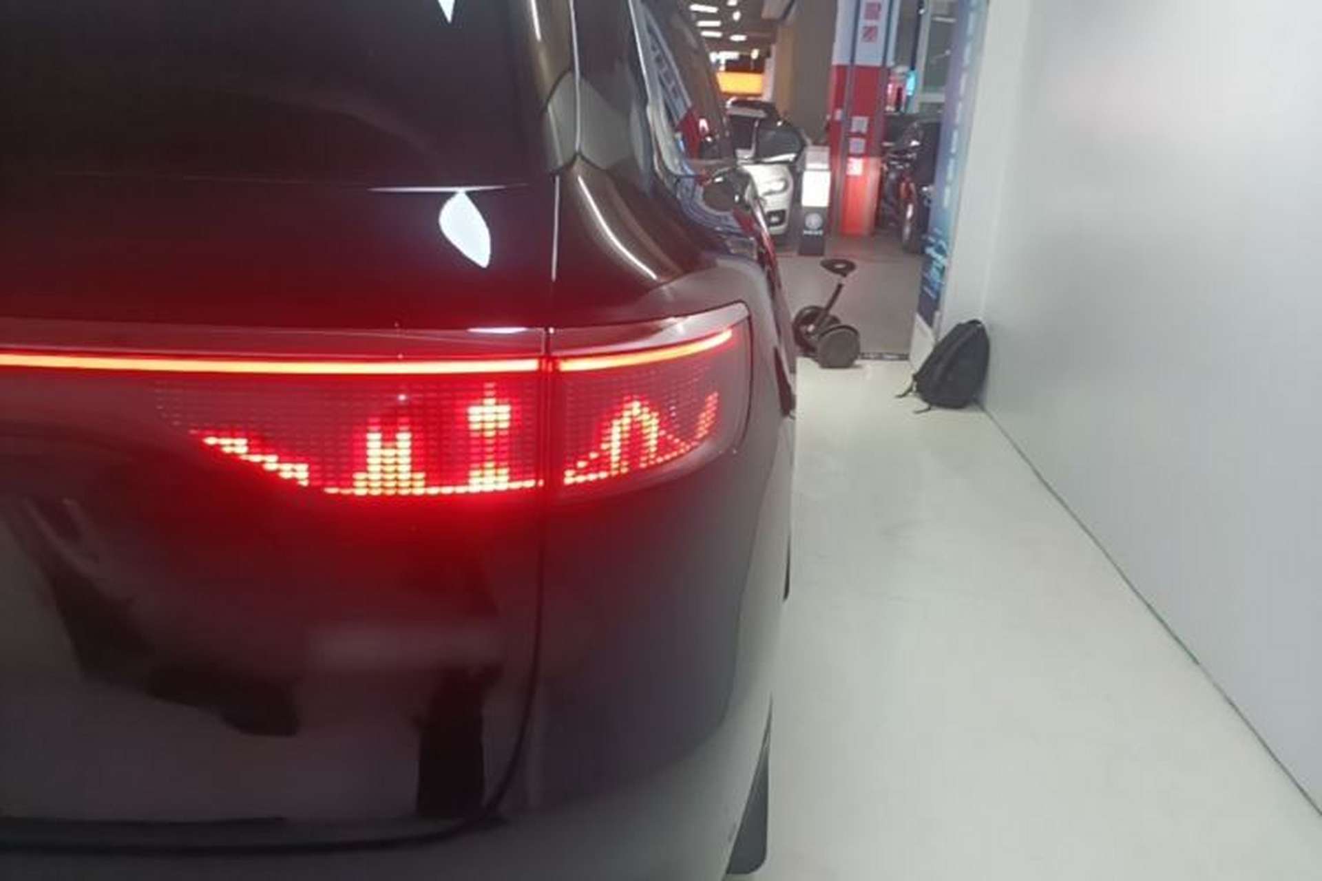 Used Hima AITO M8 2025 Model, Pure Electric Max+ Six-Seat Long-Range Version Right Rear Taillight