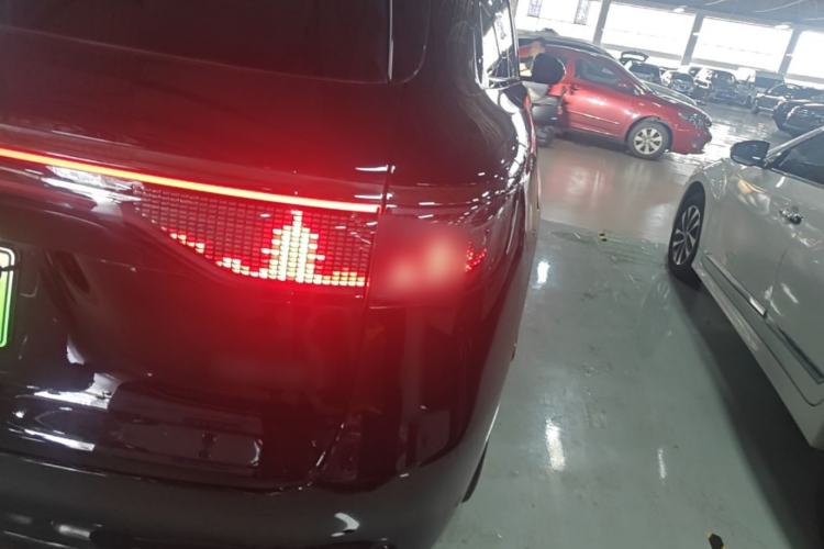 Used Hima AITO M8 2025 Extended-Range Max+ Version 53.4 kWh 6-Seater Edition Right Rear Taillight