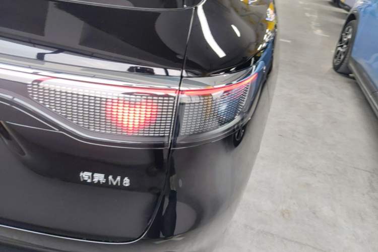Used Hima AITO M8 2025 Extended-Range Max+ Version 53.4 kWh 6-Seater Edition Right Rear Taillight