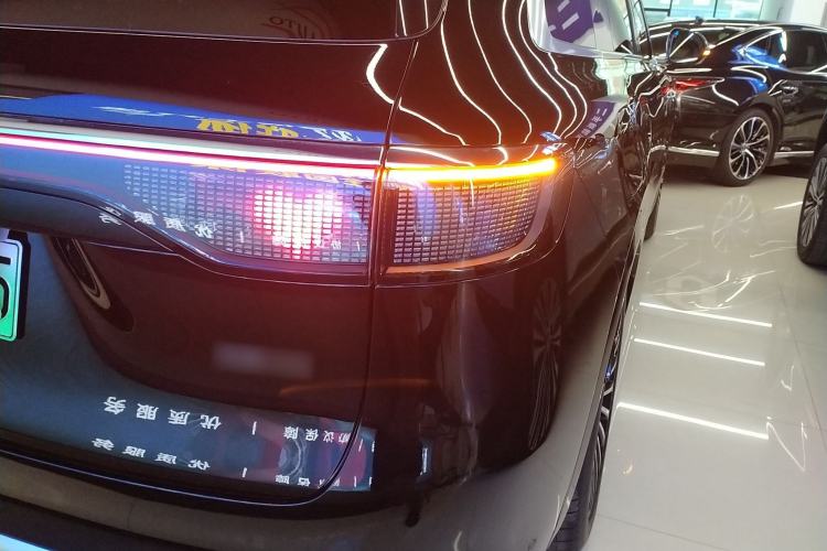 Used Hima AITO M8 2025 Extended-Range Ultra Version 53.4 kWh 6-Seater Edition Right Rear Taillight