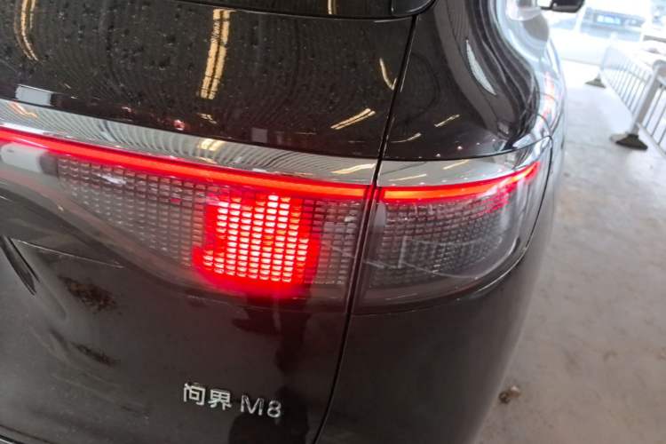 Used Hima AITO M8 2025 Extended-Range Max+ Version 53.4 kWh 5-Seater Edition Right Rear Taillight