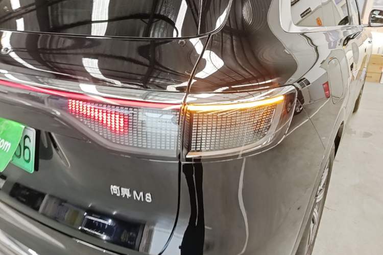 Used Hima AITO M8 2025 Extended-Range Max+ Version 53.4 kWh 5-Seater Edition Right Rear Taillight
