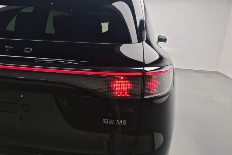 Used Hima AITO M8 2025 Extended-Range Max+ Version 53.4 kWh 6-Seater Edition Right Rear Taillight