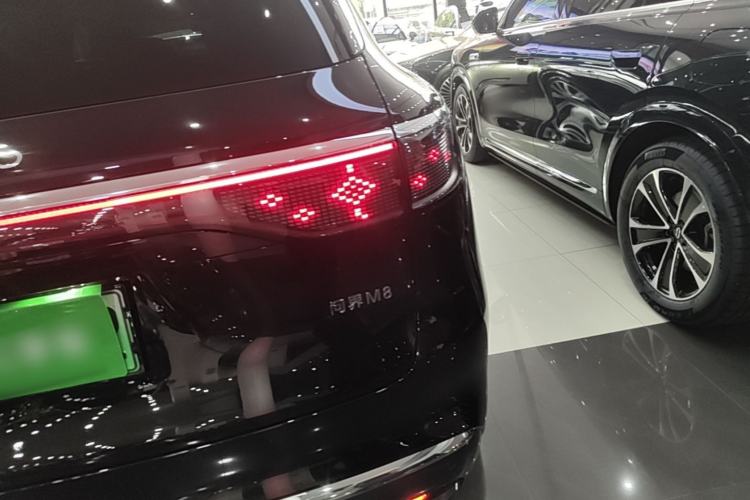 Used Hima AITO M8 2025 Extended-Range Max+ Version 53.4 kWh 5-Seater Edition Right Rear Taillight