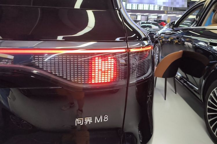 Used Hima AITO M8 2025 Extended-Range Max+ Version 53.4 kWh 5-Seater Edition Right Rear Taillight
