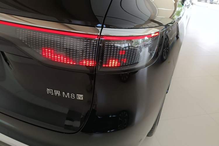 Used Hima AITO M8 2025 Model Pure Electric Max+ Five-Seat Long-Range Version Right Rear Taillight