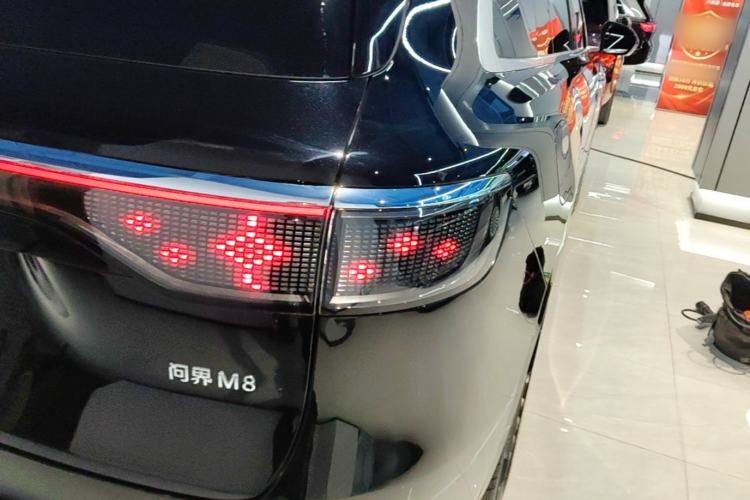 Used Hima AITO M8 2025 Extended-Range Max+ Version 53.4 kWh 5-Seater Edition Right Rear Taillight