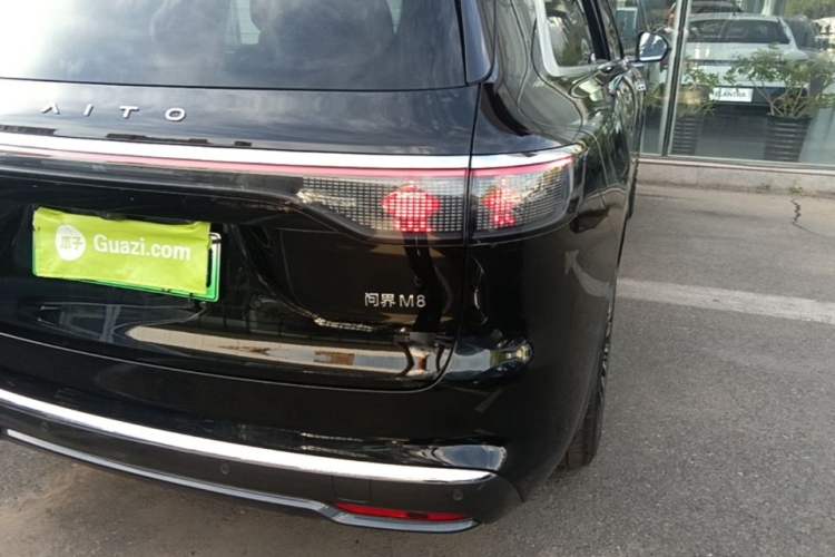 Used Hima AITO M8 2025 Extended-Range Ultra Version 53.4 kWh 6-Seater Edition Right Rear Taillight