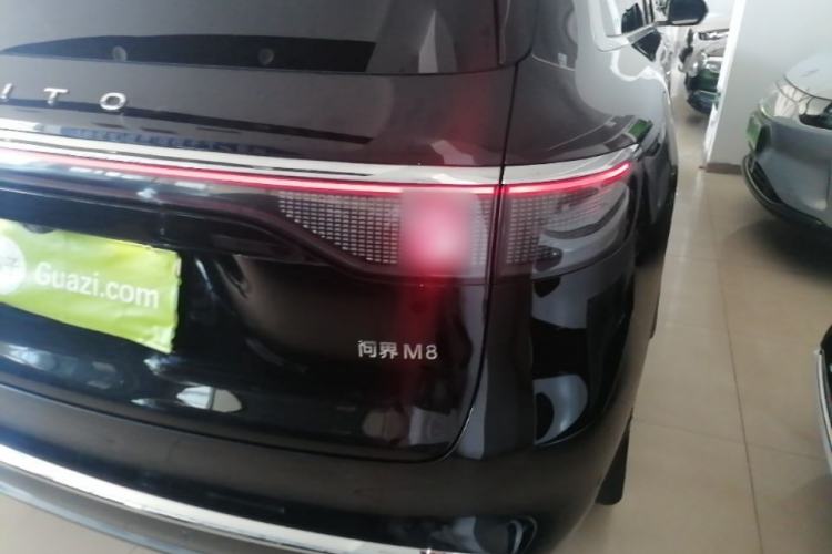 Used Hima AITO M8 2025 Extended-Range Max+ Version 53.4 kWh 5-Seater Edition Right Rear Taillight