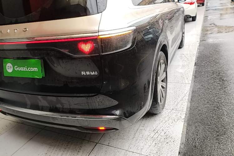 Used Hima AITO M8 2025 Extended-Range Max+ Version 53.4 kWh 5-Seater Edition Right Rear Taillight
