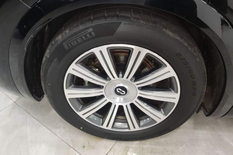 Used Hima AITO M8 2025 Extended-Range Max+ Version 53.4 kWh 5-Seater Edition Right Rear Wheel Hub