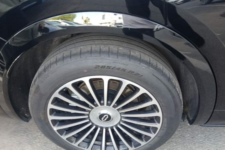 Used Hima AITO M8 2025 Extended-Range Ultra Version 53.4 kWh 6-Seater Edition Right Rear Wheel Hub