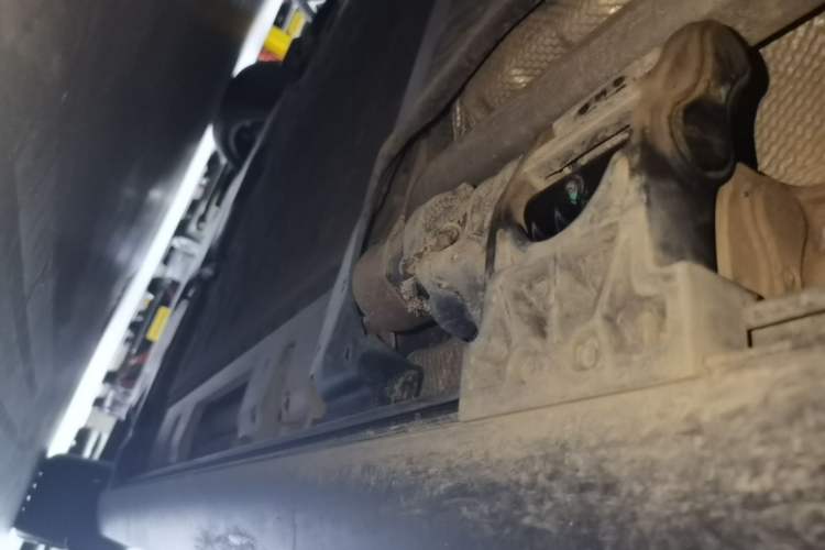 Used Hima AITO M8 2025 Extended-Range Max+ Version 53.4 kWh 5-Seater Edition Right Side Sill