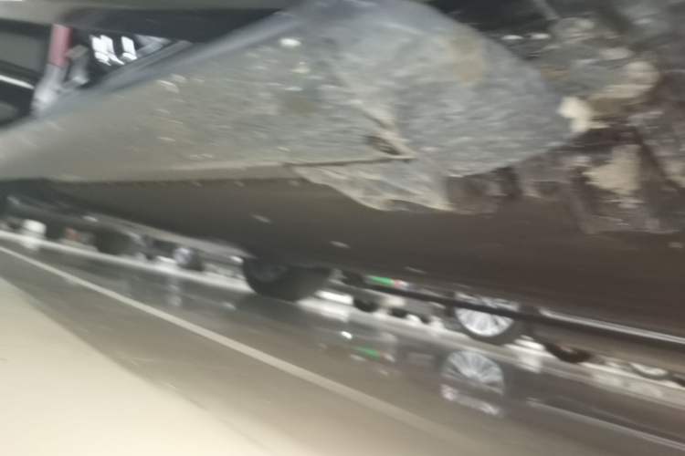 Used Hima AITO M8 2025 Model Pure Electric Max+ Six-Seater Long-Range (896-line LiDAR) Right Side Sill