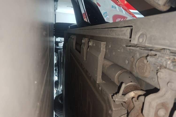 Used Hima AITO M8 2025 Extended-Range Max+ Version 53.4 kWh 6-Seater Edition Right Side Sill