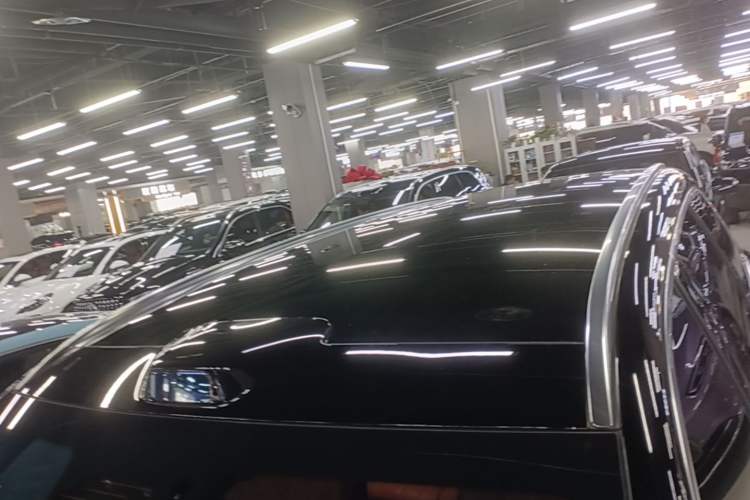 Used Hima AITO M8 2025 Extended-Range Max+ Version 53.4 kWh 5-Seater Edition Roof