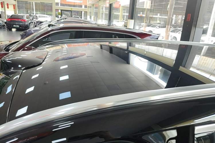 Used Hima AITO M8 2025 Extended-Range Ultra Version 53.4 kWh 6-Seater Edition Roof