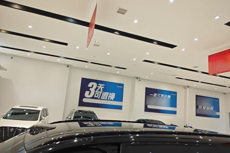 Used Hima AITO M8 2025 Extended-Range Ultra Version 53.4 kWh 6-Seater Edition Roof