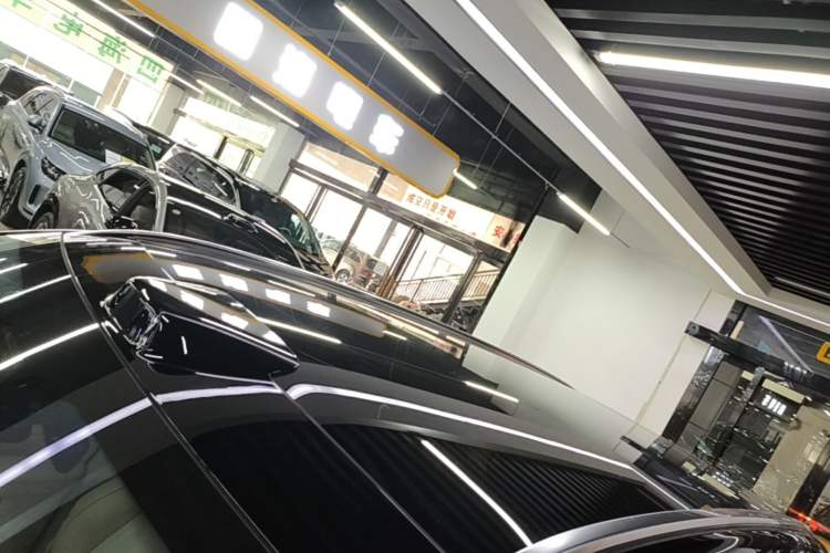 Used Hima AITO M8 2025 Model, Pure Electric Max+ Six-Seat Long-Range Version Roof