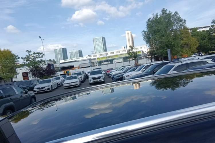 Used Hima AITO M8 2025 Extended-Range Ultra Version 53.4 kWh 6-Seater Edition Roof