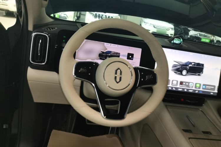 Used Hima AITO M8 2025 Extended-Range Max+ Version 53.4 kWh 6-Seater Edition Steering Wheel