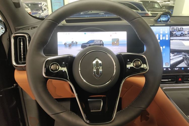 Used Hima AITO M8 2025 Extended-Range Max+ Version 53.4 kWh 5-Seater Edition Steering Wheel