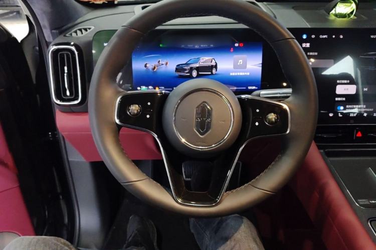 Used Hima AITO M8 2025 Extended-Range Max+ Version 53.4 kWh 6-Seater Edition Steering Wheel