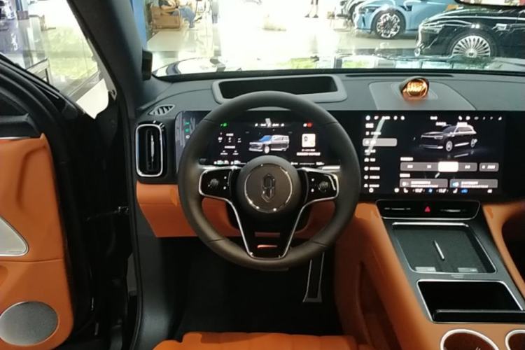 Used Hima AITO M8 2025 Extended-Range Max+ Version 53.4 kWh 5-Seater Edition Steering Wheel