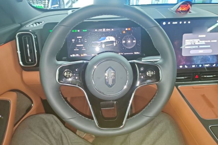 Used Hima AITO M8 2025 Extended-Range Max+ Version 53.4 kWh 6-Seater Edition Steering Wheel