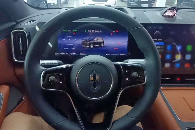 Used Hima AITO M8 2025 Extended-Range Max+ Version 53.4 kWh 6-Seater Edition Steering Wheel