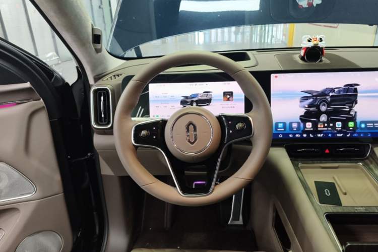 Used Hima AITO M8 2025 Model Pure Electric Max+ Five-Seat Long-Range Version Steering Wheel