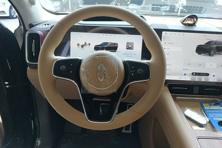 Used Hima AITO M8 2025 Extended-Range Ultra Version 53.4 kWh 6-Seater Edition Steering Wheel