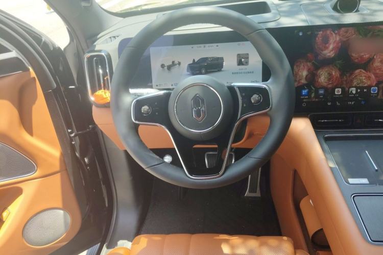 Used Hima AITO M8 2025 Extended-Range Max+ Version 53.4 kWh 5-Seater Edition Steering Wheel