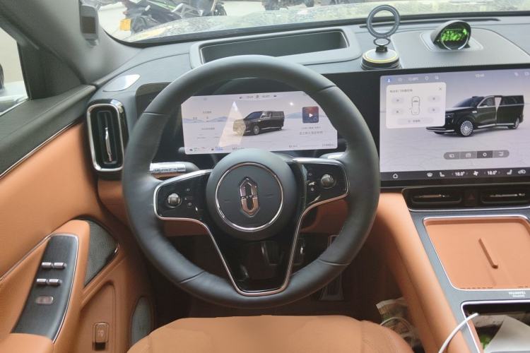 Used Hima AITO M8 2025 Extended-Range Ultra Version 53.4 kWh 6-Seater Edition Steering Wheel
